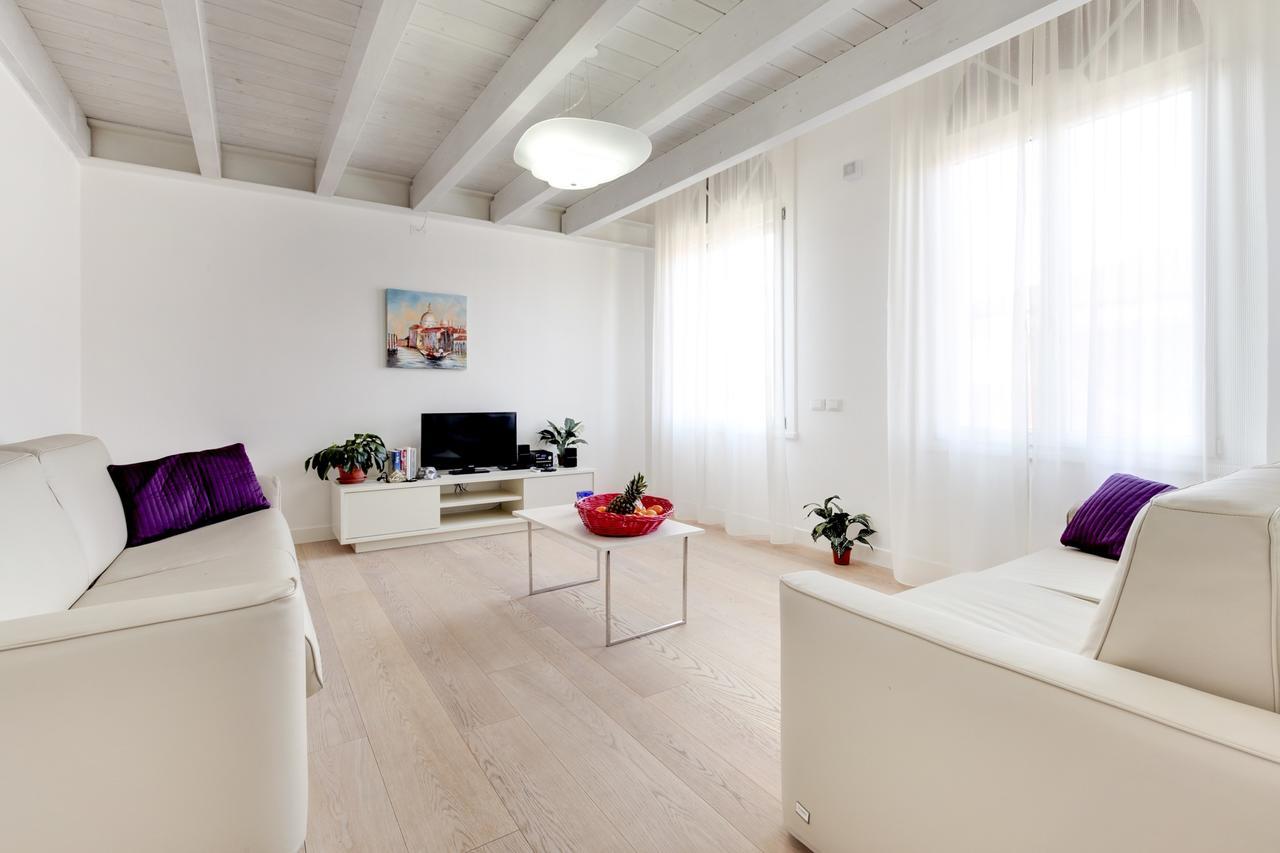 Residence La Fontaine Venetië-Lido Buitenkant foto