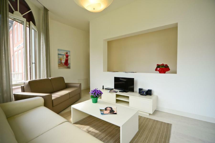 Residence La Fontaine Venetië-Lido Buitenkant foto